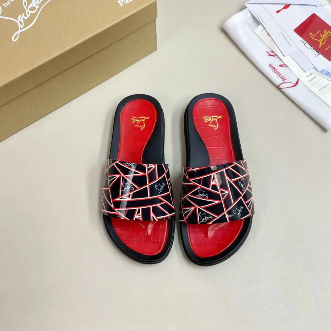 [CL red sole shoes] P: 300💰 size 38-45 Men's classic slippers, made on the official website 1:1, the original factory specializes in original materials ➖ OEM 3D printing pattern production ➖ Ultra-light non-slip outsole. Super fashionable and super comfortable, handsome on the feet, a must-have for men in summer! !